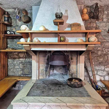 Vetus Pontem Apartment *