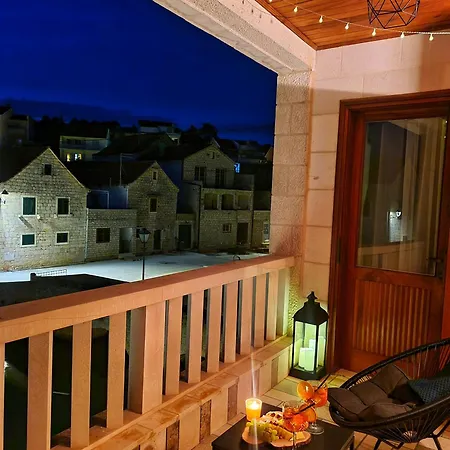 Vetus Pontem Appartement *